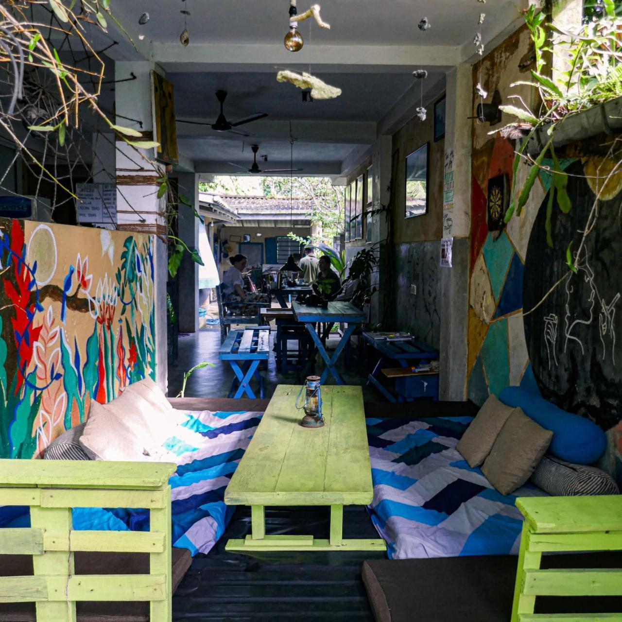Cycling Backpacker Hostel & Cafe Unawatuna Exteriér fotografie