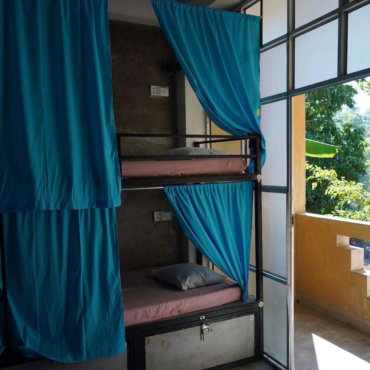 Cycling Backpacker Hostel & Cafe Unawatuna Exteriér fotografie