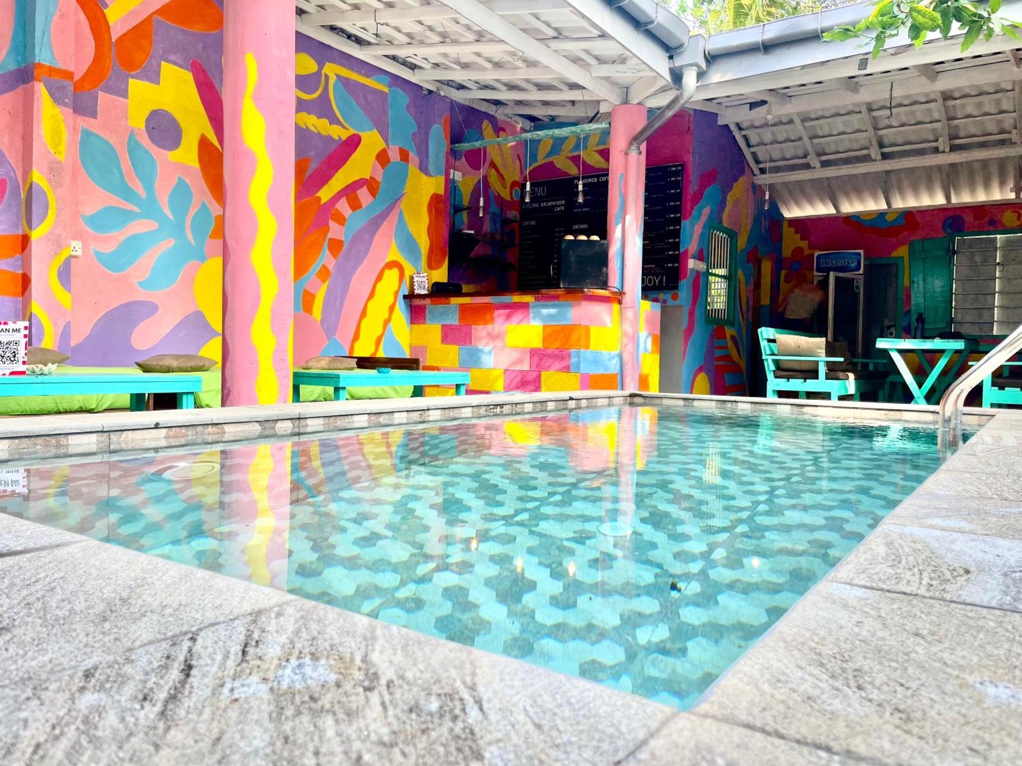 Cycling Backpacker Hostel & Cafe Unawatuna Exteriér fotografie