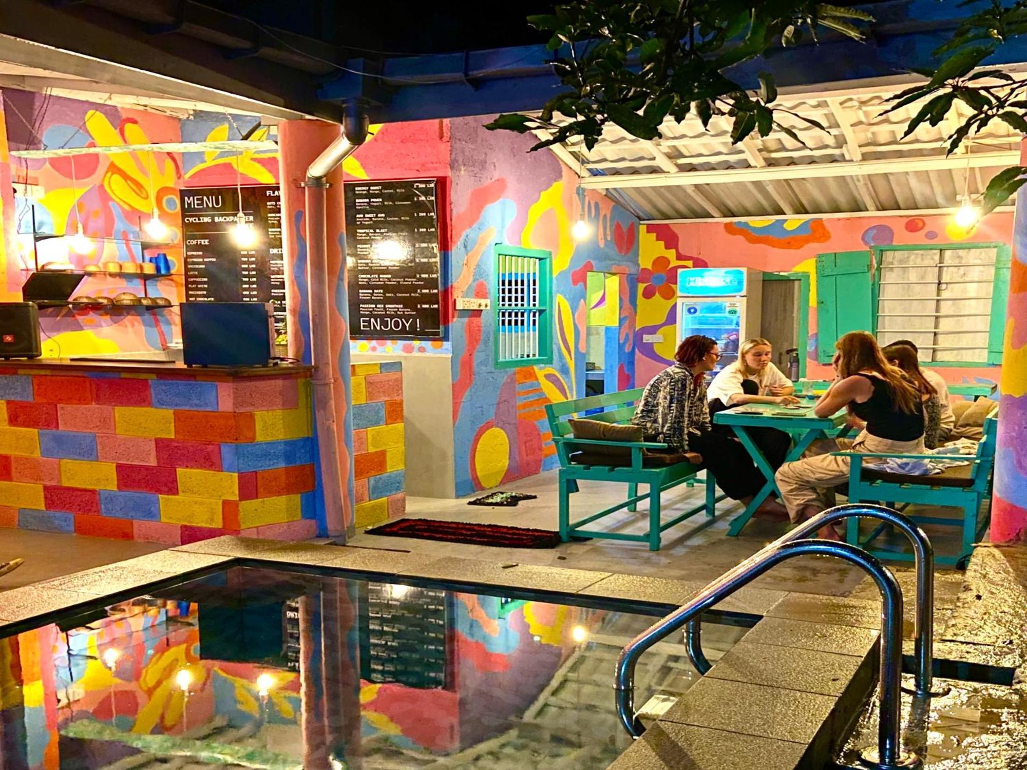Cycling Backpacker Hostel & Cafe Unawatuna Exteriér fotografie